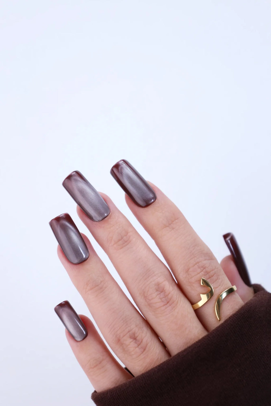 Bronze Silk Cat Eye Gel Polish swatch