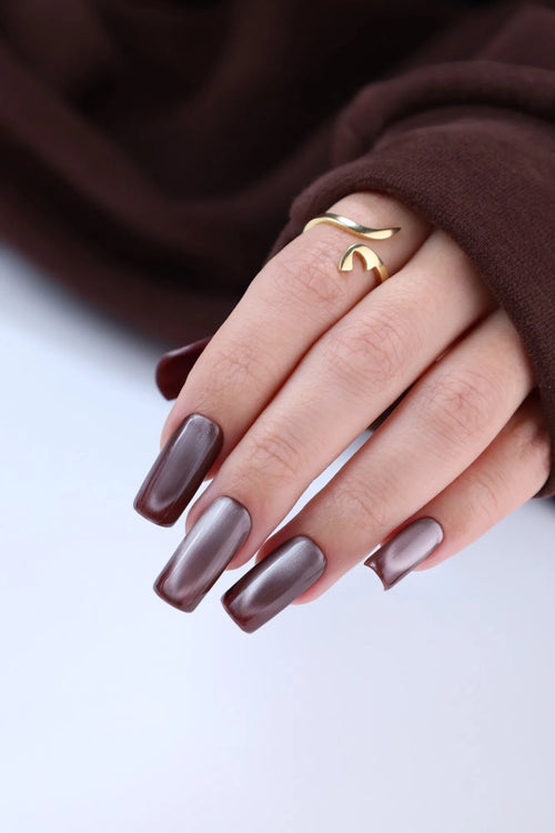 Bronze Silk Cat Eye Gel Polish swatch