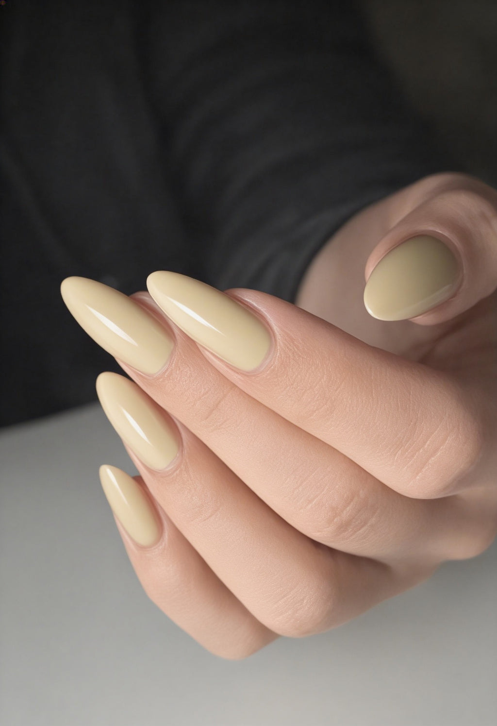 golden-pollen hand