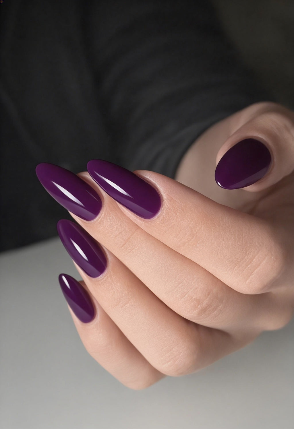 sapphire-bloom hand